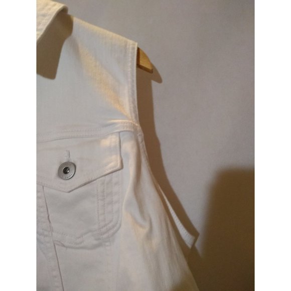 Torrid Women's White Sleeveless Cotton Blend Button-Down Crop Top Size 2 - Picture 2 of 6